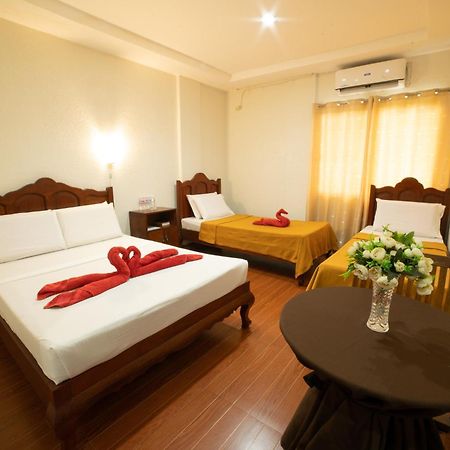 Casanas Suites Puerto Princesa Luaran gambar