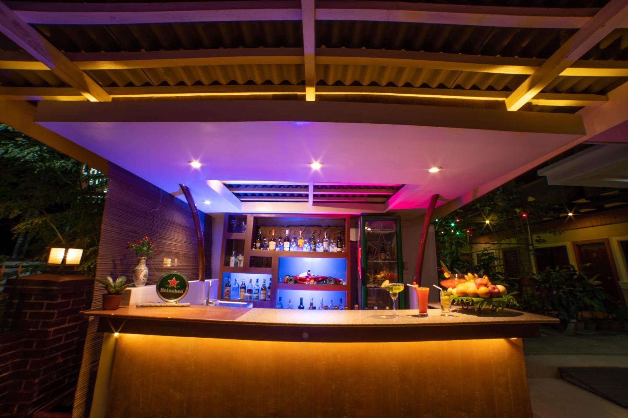 Casanas Suites Puerto Princesa Luaran gambar